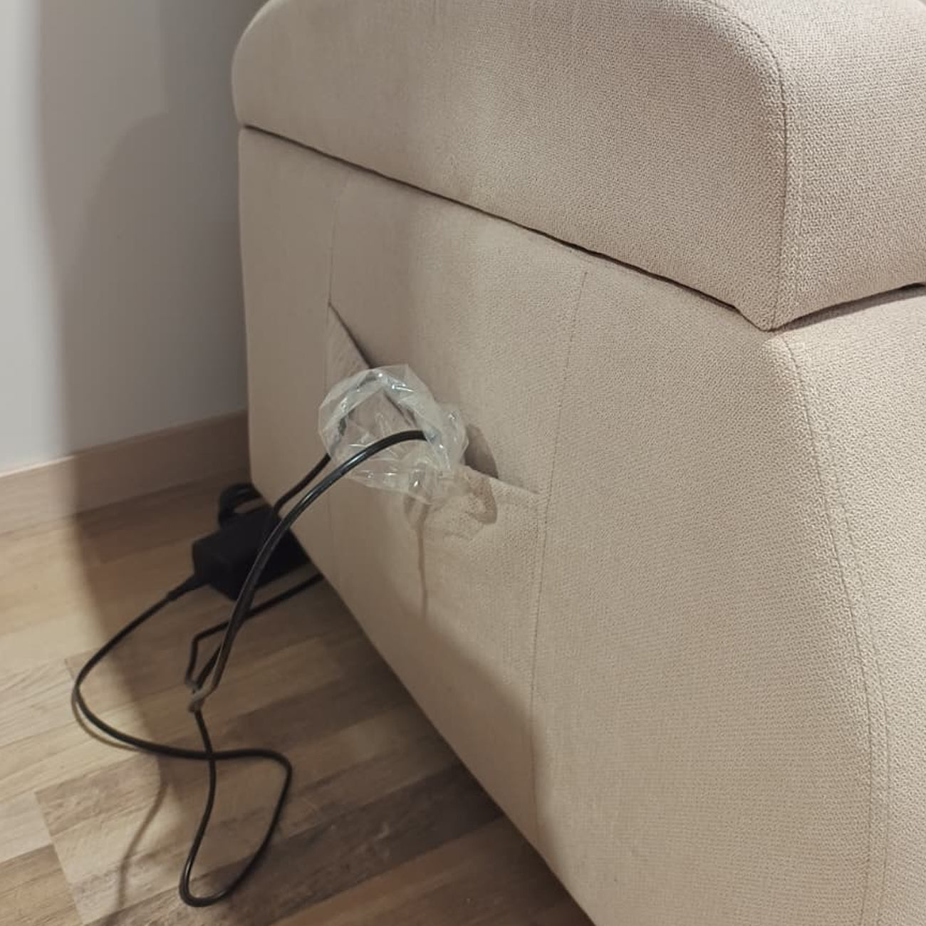 Poltrona Relax Lola – Recliner elettrica alzapersona con braccioli removibili