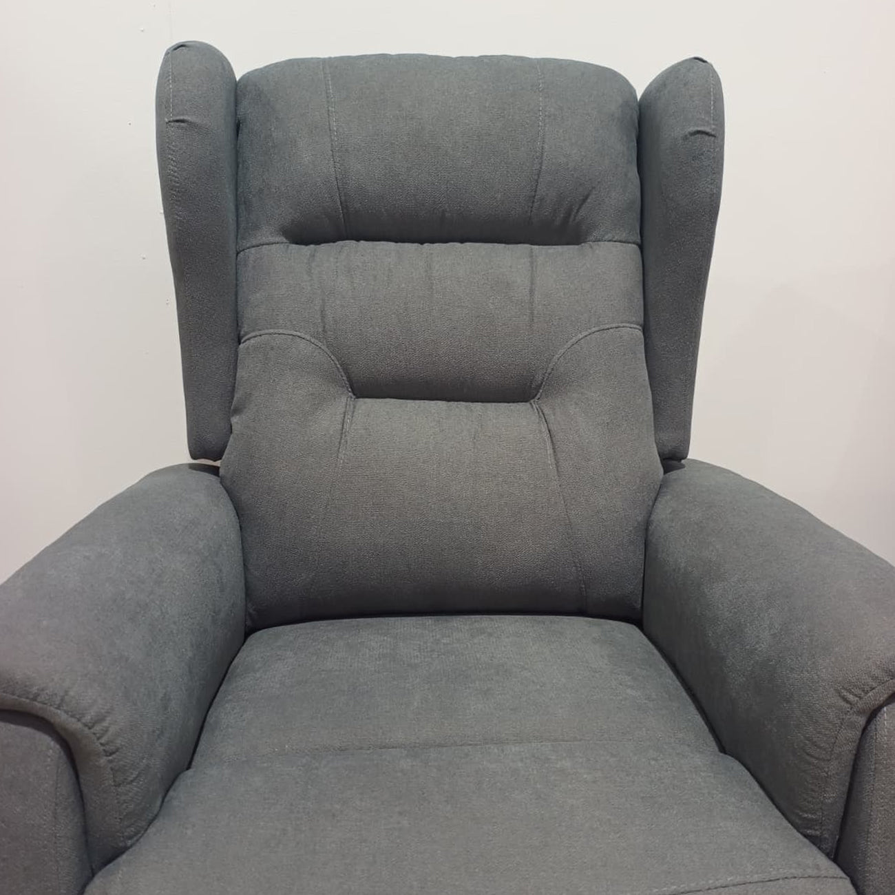 Poltrona Relax Ariel – Recliner manuale in ciniglia con doppia imbottitura