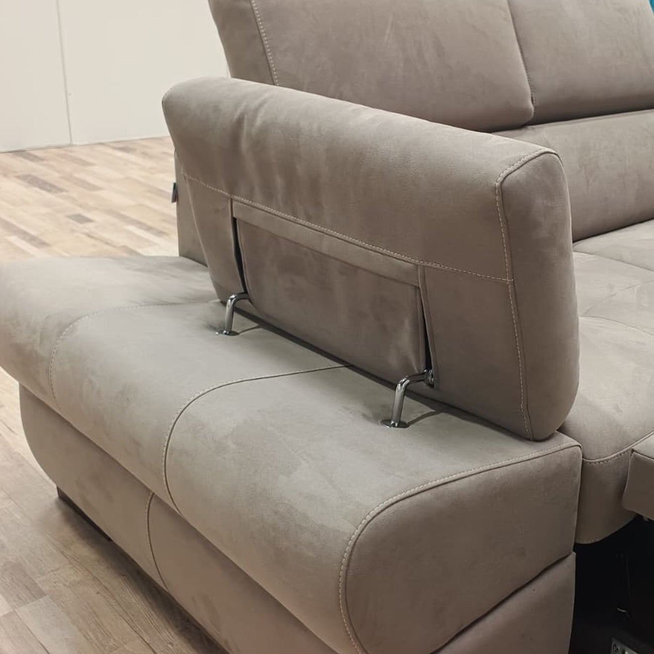 Divano Calipso Angolare | Divano con Letto Estraibile, Pouf Contenitore e Poggiatesta Reclinabili