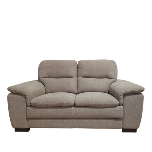 Divano Isabel 2 Posti con Piedini in Legno | Comfort e Design Elegante