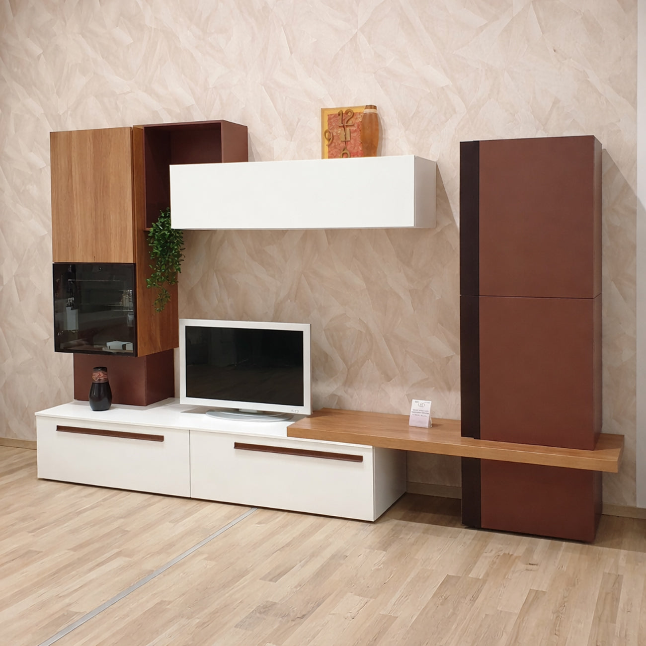 Parete Attrezzata ABACO06 | Design Moderno con Vetrina, Base TV e Colonna Contenitiva